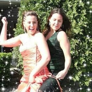 Meet your Posher, Desiree